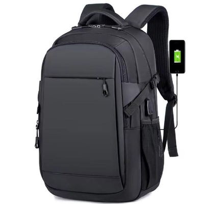 15Mochila portátil de viagem de negócios com carregamento USB.